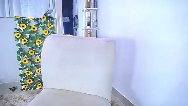 Snapshot of alaia_03 chatting on 12-20-24, 03:42 alaia 03 online show from 12-20-24, 03:42