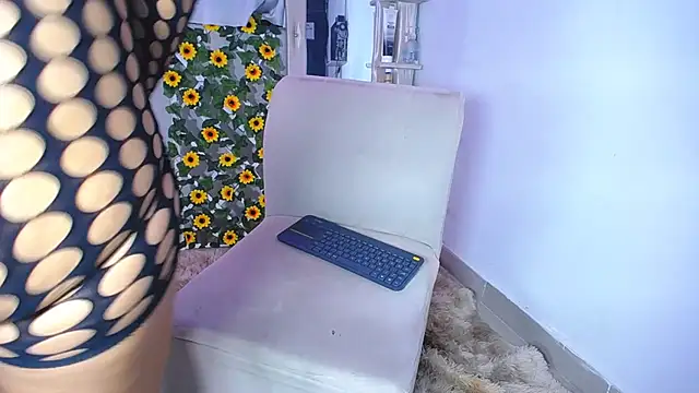 Snapshot of alaia_03 chatting on 12-21-24, 03:42 alaia 03 online show from 12-21-24, 03:42