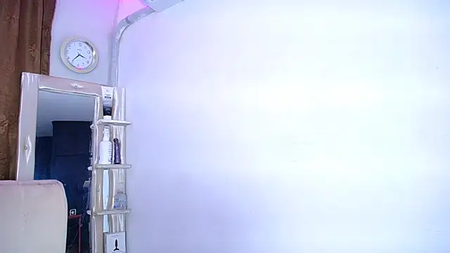 Snapshot of alaia_03 chatting on 01-27-25, 03:39 alaia 03 online show from 01-27-25, 03:39