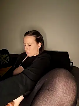 Snapshot of lindsay_33off chatting on 01-17-25, 11:51 lindsay 33off online show from 01-17-25, 11:51