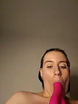 Snapshot of lindsay_33off chatting on 01-28-25, 10:12 lindsay 33off online show from 01-28-25, 10:12