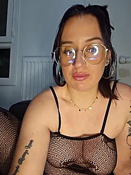 lindsay 33off online show from 02-17-26, 09:21