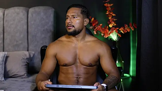 CallumMuscle online show from 11-12-25, 02:23