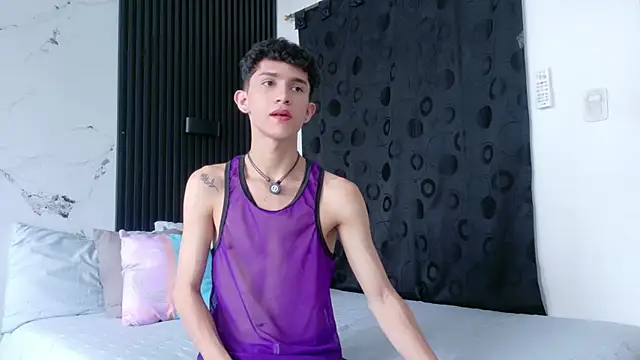 Noah tyler  online show from 04-21-26, 06:55