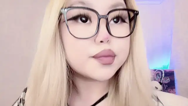 amelia sunlight online show from 03-01-25, 12:17