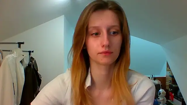 LUNA delight online show from 02-14-25, 05:46