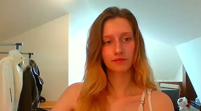 LUNA delight online show from 02-25-25, 10:47