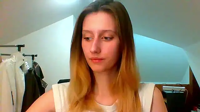 LUNA delight online show from 03-19-25, 05:39