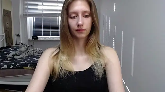 LUNA delight online show from 09-10-25, 05:29