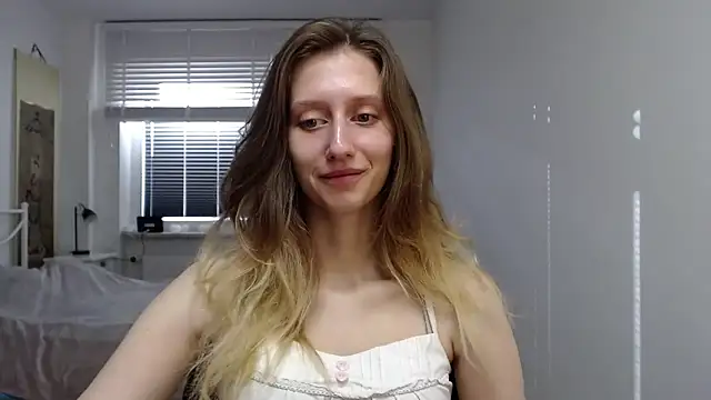 LUNA delight online show from 09-19-25, 05:42