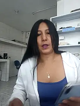 Megan jennerr online show from 11-06-25, 07:15