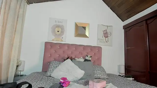 CelessteRedds online show from 01-08-26, 11:34