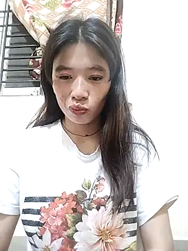 Snapshot of Cool__girl chatting on 03-13-25, 06:12 Cool girl online show from 03-13-25, 06:12