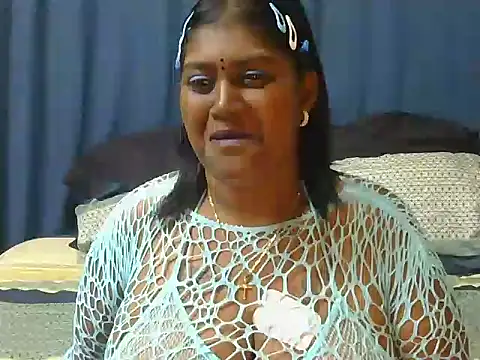 Snapshot of indiansuga chatting on 06-01-26, 05:03 indiansuga online show from 06-01-26, 05:03