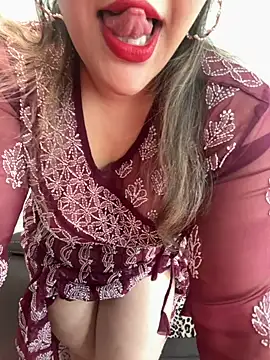 famous indian girl online show from 09-20-25, 06:09