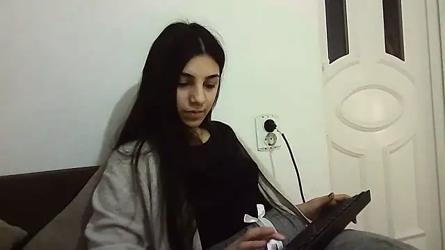 Snapshot of Ahotkittyxxx chatting on 01-23-25, 12:52 Ahotkittyxxx online show from 01-23-25, 12:52