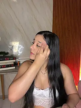 floriamANDjazmin online show from 05-15-26, 06:48