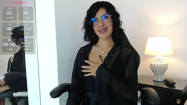 Snapshot of LeeThompson_ chatting on 12-21-24, 04:52 LeeThompson  online show from 12-21-24, 04:52