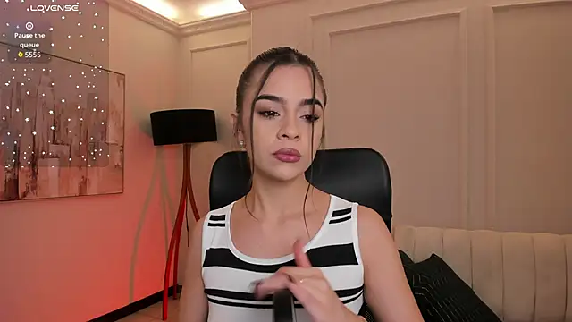 AlanaCraft online show from 11-15-25, 12:02