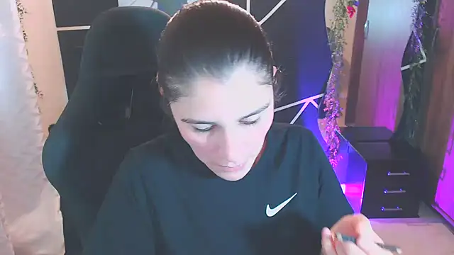 LUCY LI online show from 04-21-26, 06:01