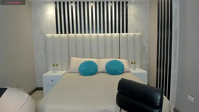 AllisonRogersX online show from 07-08-26, 10:20