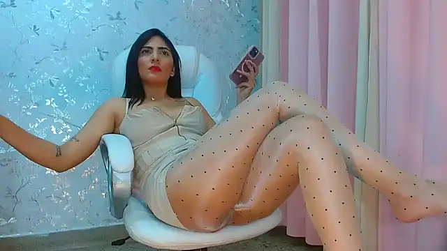 Snapshot of talianaprada chatting on 01-15-25, 04:36 talianaprada online show from 01-15-25, 04:36