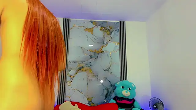 Hellen moons   online show from 03-12-25, 03:24