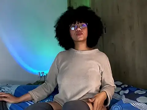 Snapshot of Ale_xandra chatting on 05-12-26, 11:46 Ale xandra online show from 05-12-26, 11:46