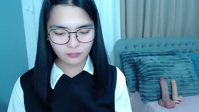 zhaviahale21 online show from 10-24-25, 11:28