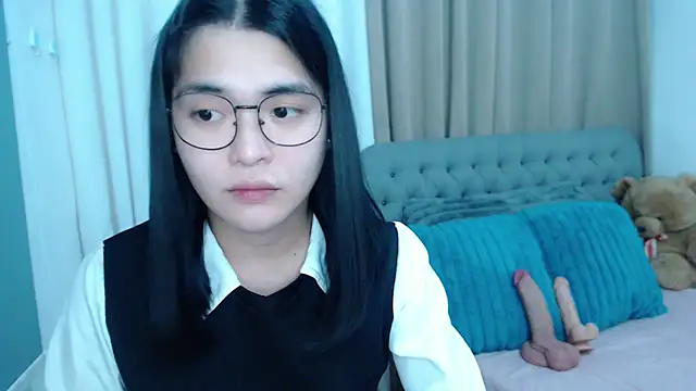 zhaviahale21 online show from 10-25-25, 11:40