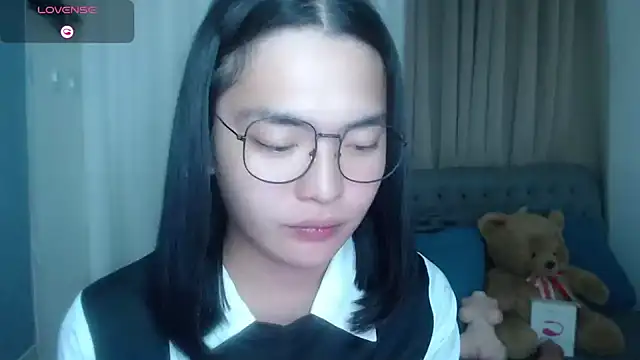 zhaviahale21 online show from 07-14-26, 09:31