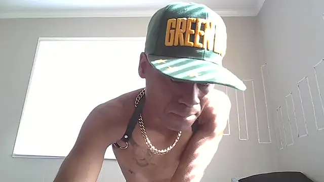 Snapshot of PETER-RABIT chatting on 12-14-24, 05:47 PETER-RABIT online show from 12-14-24, 05:47