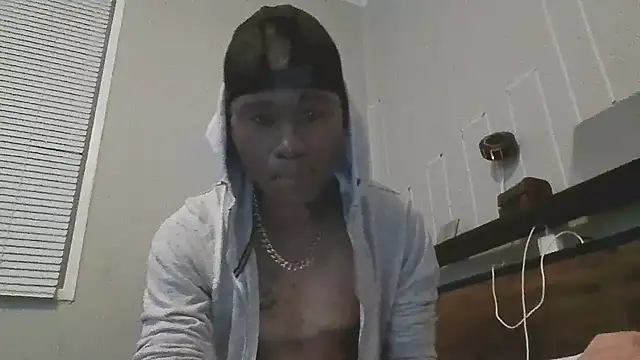 Snapshot of PETER-RABIT chatting on 01-08-26, 12:57 PETER-RABIT online show from 01-08-26, 12:57