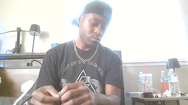 Snapshot of PETER-RABIT chatting on 08-01-26, 02:49 PETER-RABIT online show from 08-01-26, 02:49
