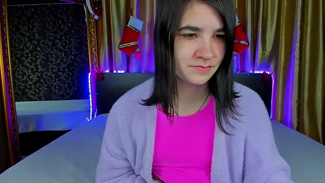  Polly Love  online show from 12-17-25, 07:14