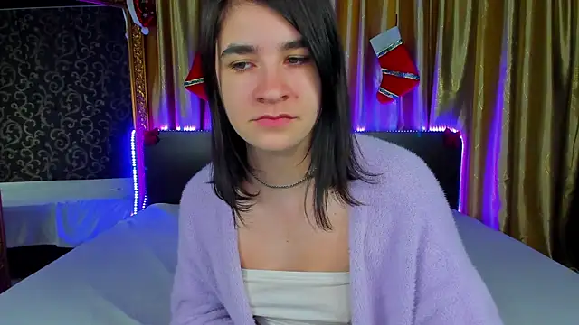  Polly Love  online show from 12-18-25, 07:14