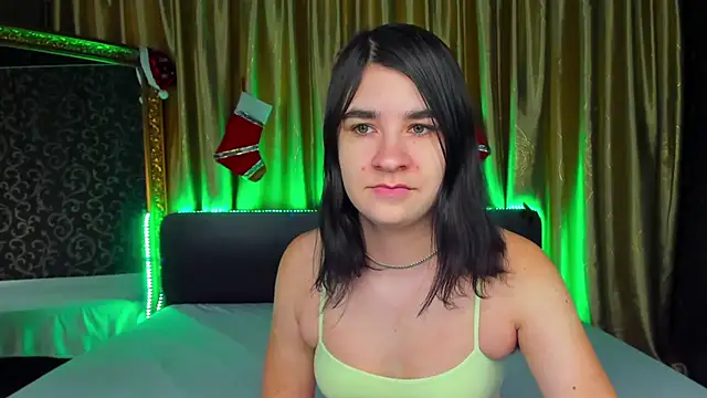  Polly Love  online show from 01-08-26, 07:10