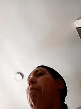 KimPielCanela online show from 11-15-25, 03:19