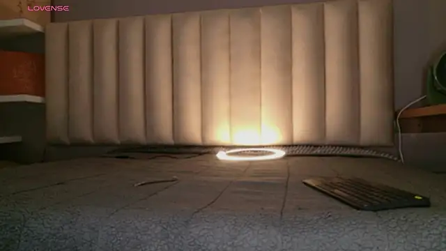 Snapshot of Megan_mooree_ chatting on 04-27-26, 12:36 Megan mooree online show from 04-27-26, 12:36