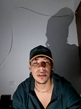 Snapshot of Elputas chatting on 06-12-26, 01:10 Elputas online show from 06-12-26, 01:10