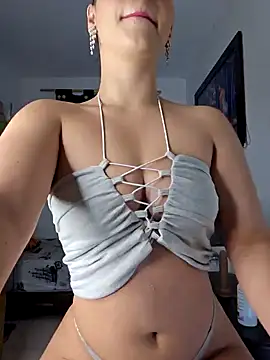 Snapshot of Antonella2_m chatting on 01-15-25, 11:21 Antonella2 m online show from 01-15-25, 11:21