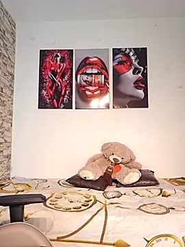 Antonella2 m online show from 04-28-26, 01:05