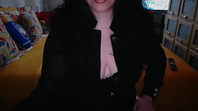 Snapshot of CronacaErotica chatting on 05-14-26, 12:45 CronacaErotica online show from 05-14-26, 12:45