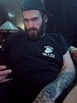 Snapshot of RobStrokes215 chatting on 02-06-26, 06:22 RobStrokes215 online show from 02-06-26, 06:22