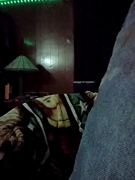 Snapshot of RobStrokes215 chatting on 02-07-26, 07:12 RobStrokes215 online show from 02-07-26, 07:12