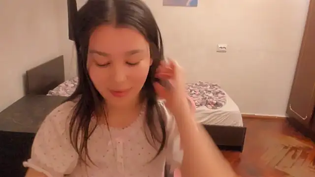 Snapshot of LunaXmii chatting on 03-03-25, 10:20 LunaXmii online show from 03-03-25, 10:20