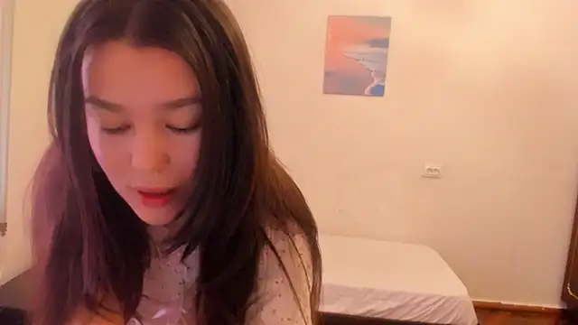 Snapshot of LunaXmii chatting on 03-08-25, 05:59 LunaXmii online show from 03-08-25, 05:59