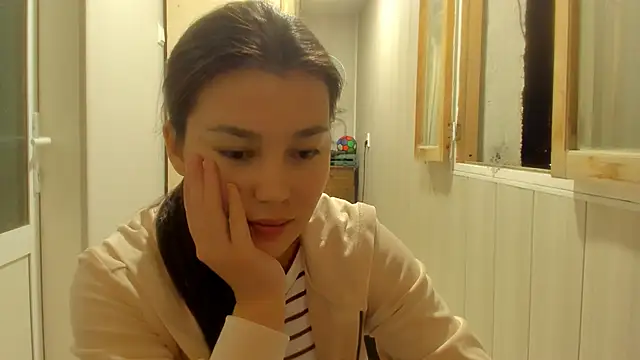 Snapshot of LunaXmii chatting on 09-29-25, 09:52 LunaXmii online show from 09-29-25, 09:52