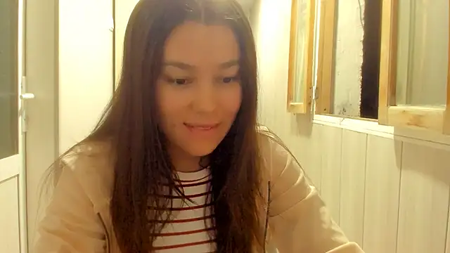 Snapshot of LunaXmii chatting on 09-30-25, 11:43 LunaXmii online show from 09-30-25, 11:43