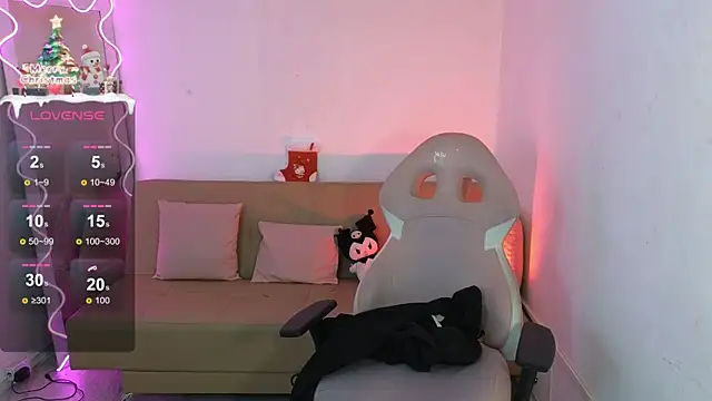 Snapshot of hina_tay chatting on 12-15-24, 04:26 hina tay online show from 12-15-24, 04:26